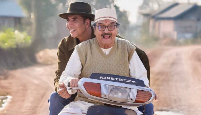Bhooth Bangla review: Akshay Kumar is KING but his pairing with Asrani shines