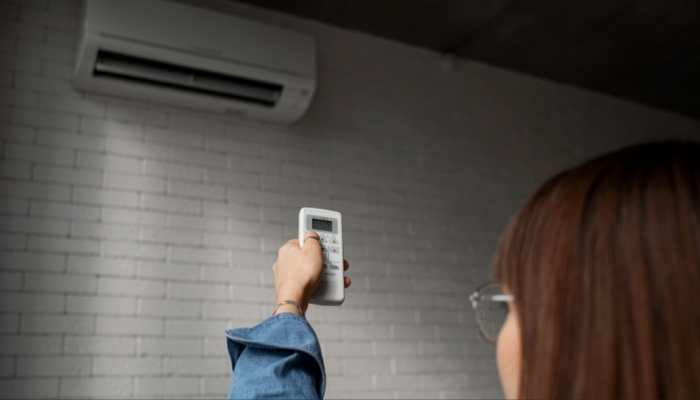 The AC bucket hack: Why you should keep a water container in your AC room
