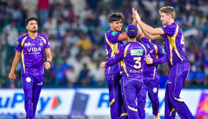 Ex-India coach Bangar gives his verdict on KKR's IPL 2026 playoffs chances