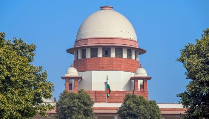 ‘Why should Cabinet Minister pick Election Commissioners?’ SC questions center