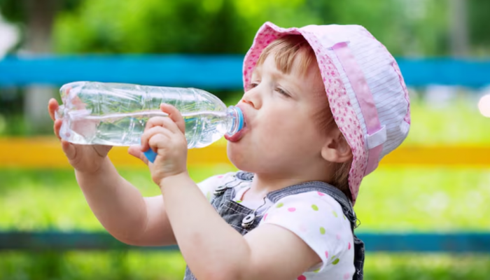 Hidden signs of dehydration in kids during summer that parents often ignore