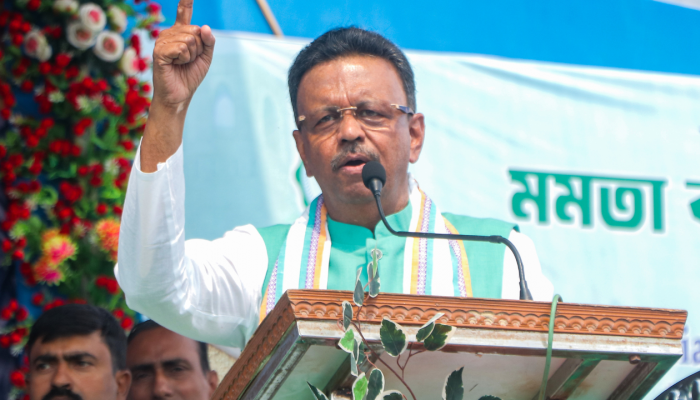TMC meltdown: Kolkata Mayor Firhad Hakim resigns with Mamata’s nod