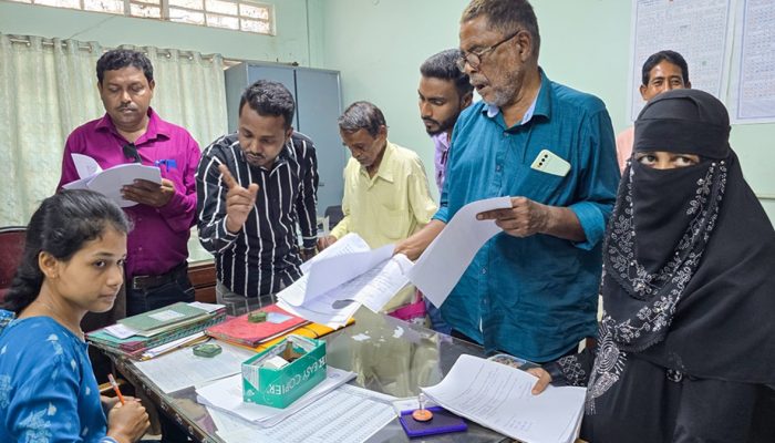 From America to India, fake voters ring alarm bells but opposition cries foul