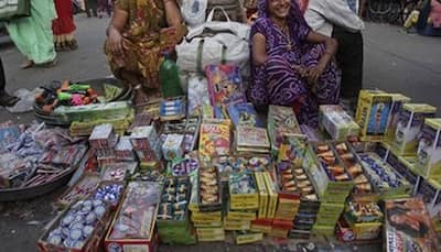 Delhi government bans Chinese firecrackers for this Diwali