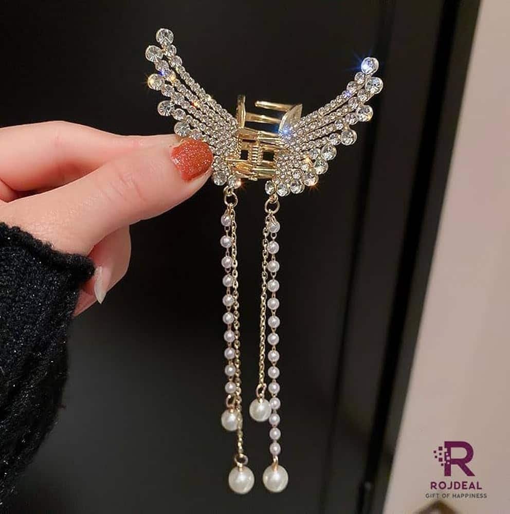  SZN Women Embellished Claw Clip