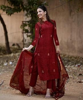 Aaghnya Women Printed Straight Kurta with Trousers &amp; Dupatta